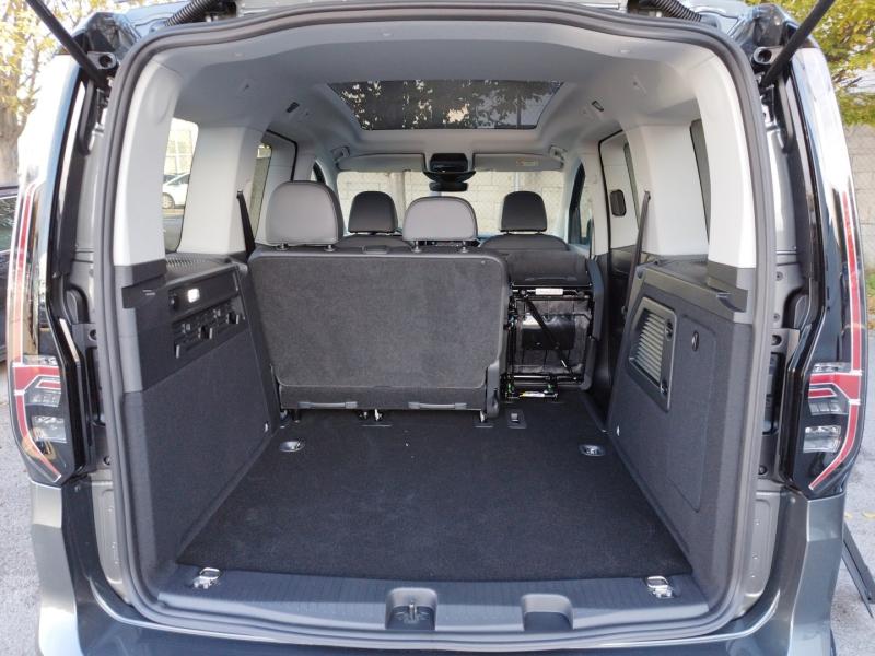 VW Caddy Dark Label eHybrid 110 kW