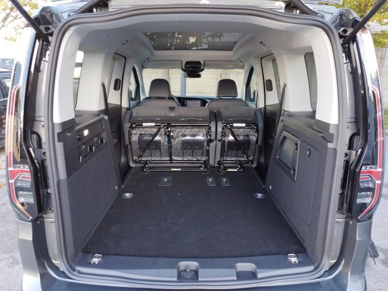 VW Caddy Dark Label eHybrid 110 kW