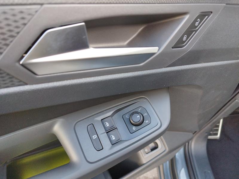 VW Caddy Dark Label eHybrid 110 kW