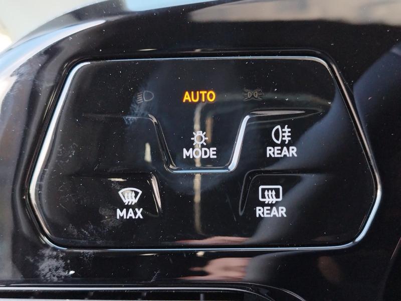 VW Caddy Dark Label eHybrid 110 kW