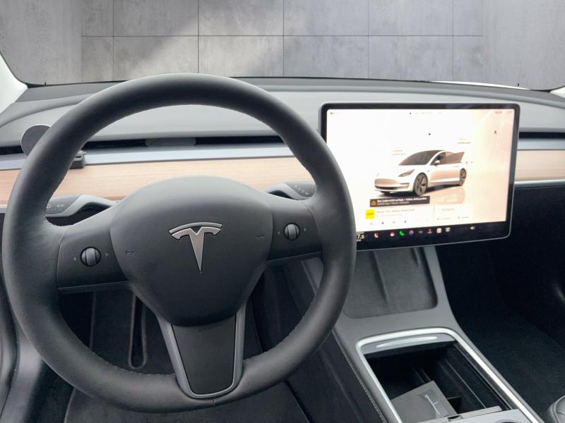 Tesla Model 3 Basis RWD