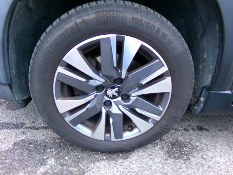 Peugeot 2008 1.2 PureTech 110PS  Aut.