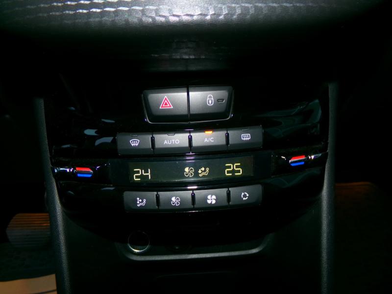 Peugeot 2008 1.2 PureTech 110PS  Aut.