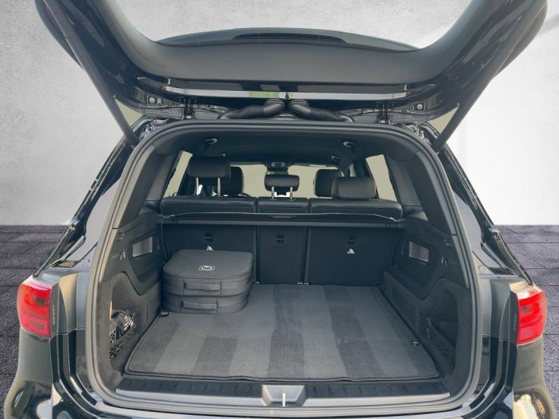 MERCEDES-BENZ EQB 300 4M AMG NP € 69.696.-