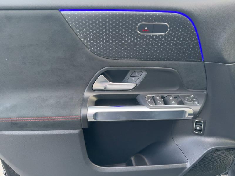 MERCEDES-BENZ EQB 300 4M AMG NP € 69.696.-