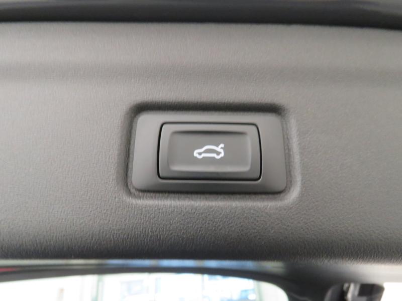 Audi Q6 e-tron quattro business