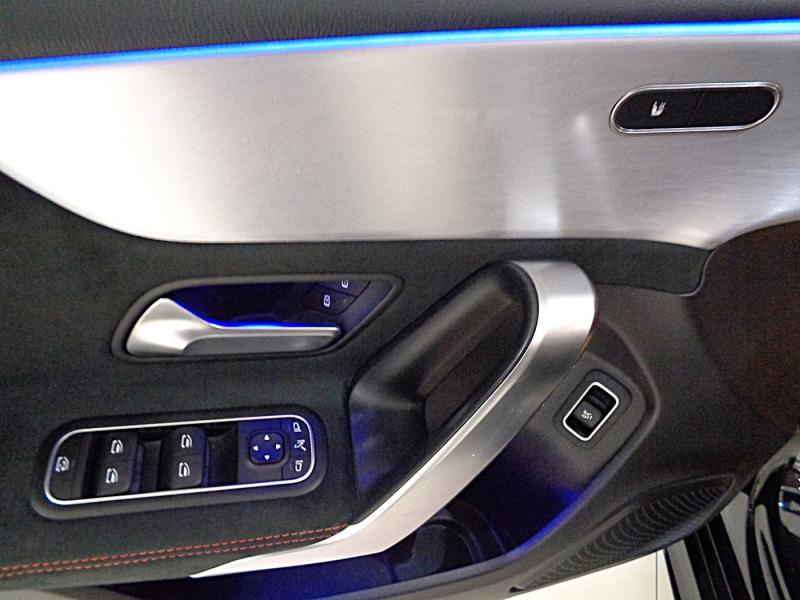 MERCEDES-BENZ A 35 AMG Limousine 4MATIC Aut.