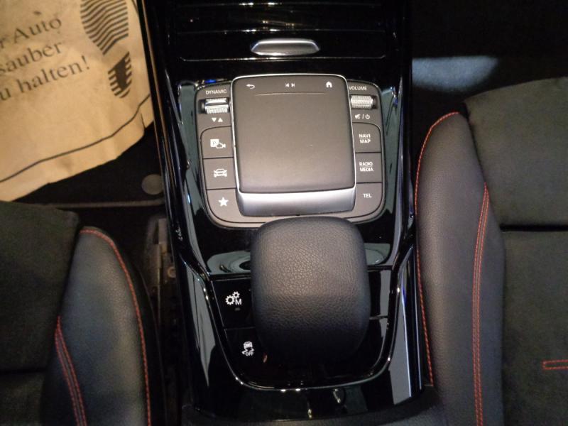 MERCEDES-BENZ A 35 AMG Limousine 4MATIC Aut.