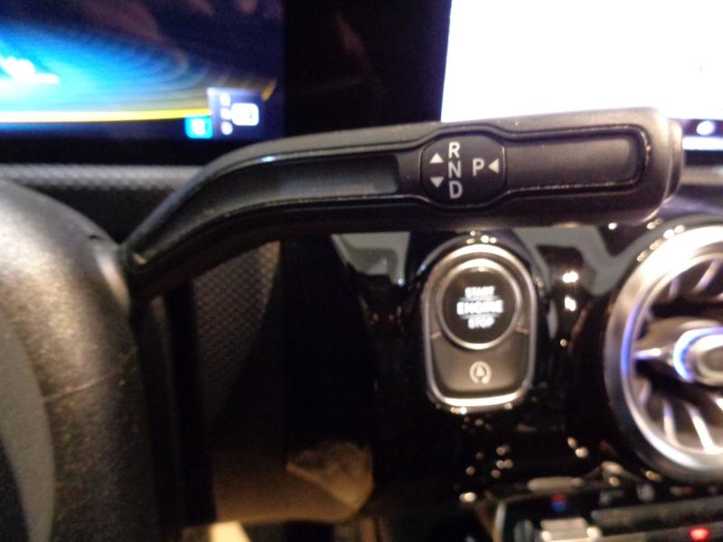 MERCEDES-BENZ A 35 AMG Limousine 4MATIC Aut.