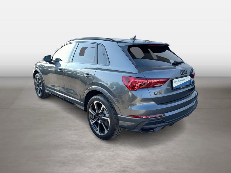 Audi Q3 35 TFSI admired