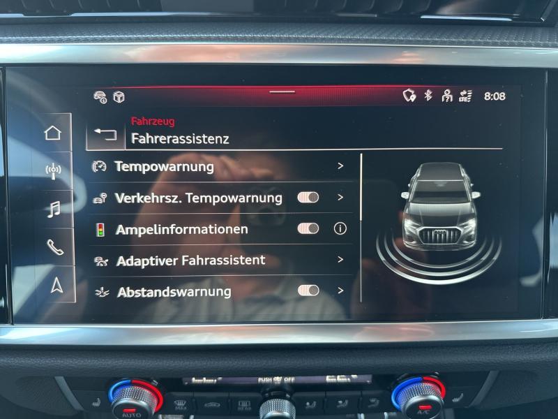 Audi Q3 35 TFSI admired