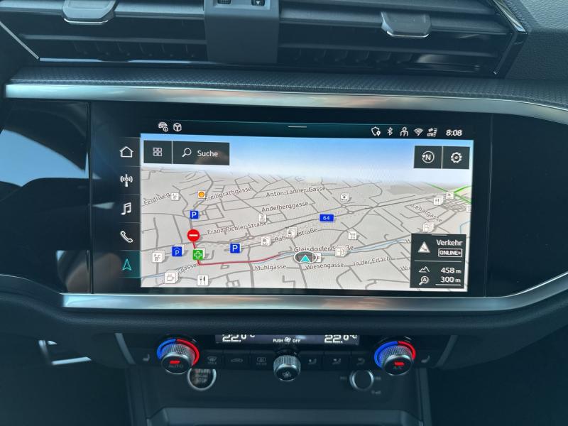 Audi Q3 35 TFSI admired