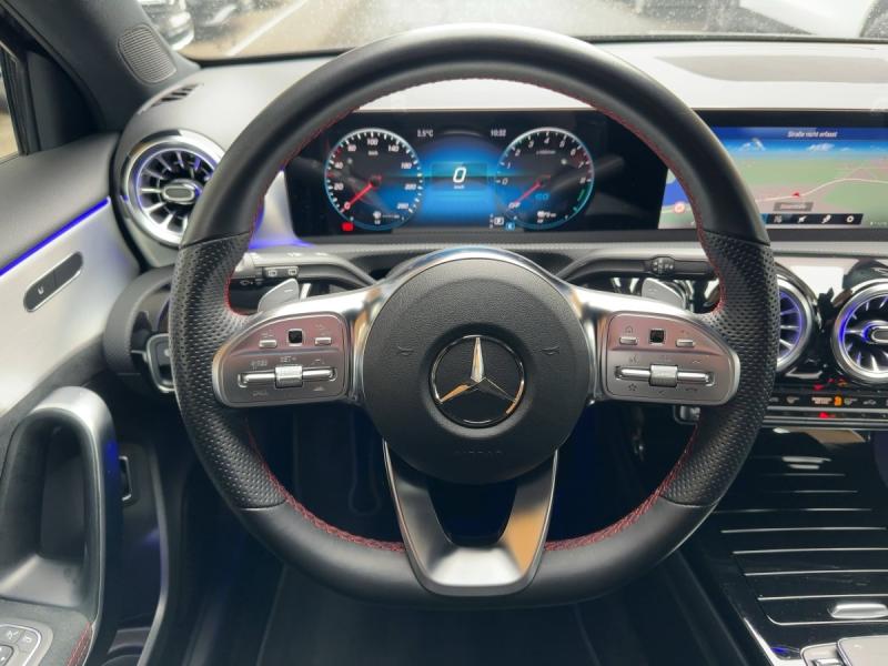 MERCEDES-BENZ A 250 e AMG-Line