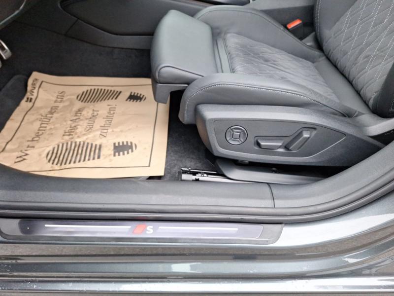 Audi A5 Avant e-hybrid quattro 270 kW