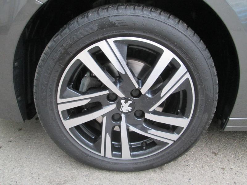 Peugeot 208 Allure PureTech 100 S&S EA