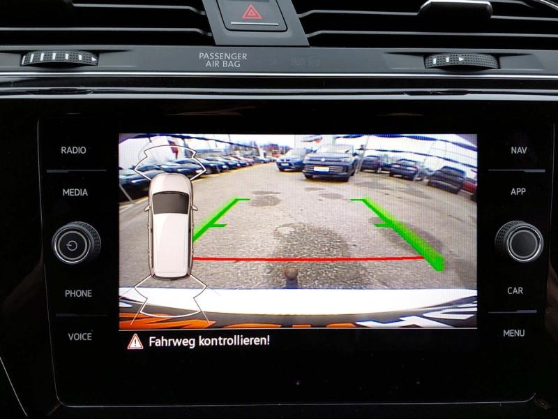 VW Touran Highline TDI SCR DSG