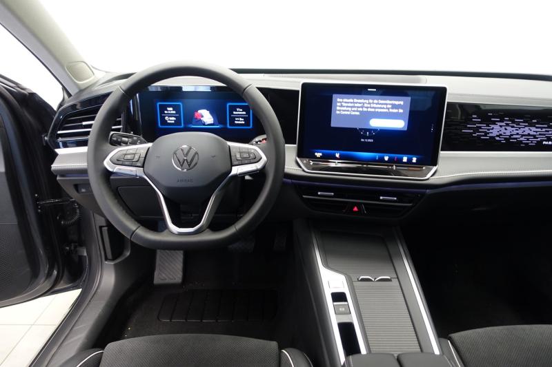 VW Passat Variant Business TDI DSG