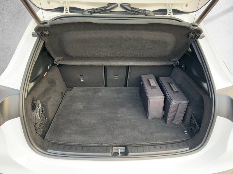 MERCEDES-BENZ EQA 250 Progressive