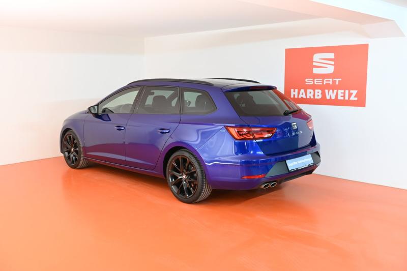 SEAT Leon Kombi FR Black-Edition TSI DSG
