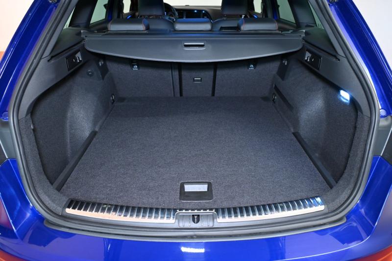 SEAT Leon Kombi FR Black-Edition TSI DSG