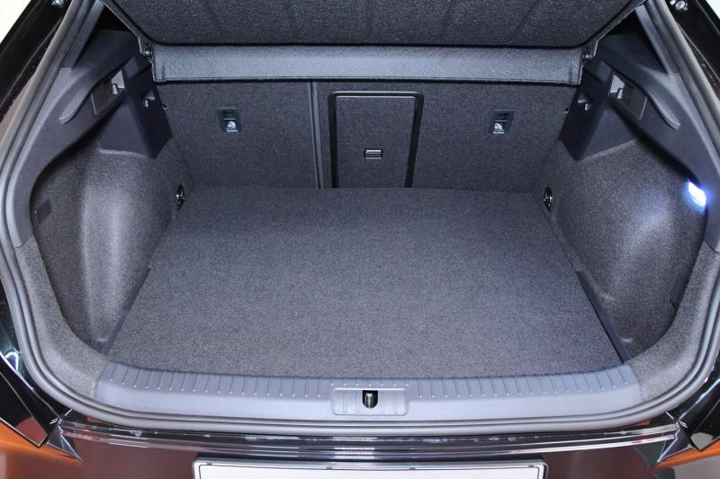 CUPRA Formentor e-HYBRID 204 PS DSG BlackEdit.