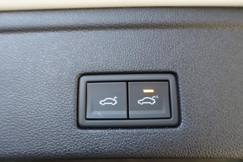 VW Touareg R eHybrid TSI 4MOTION