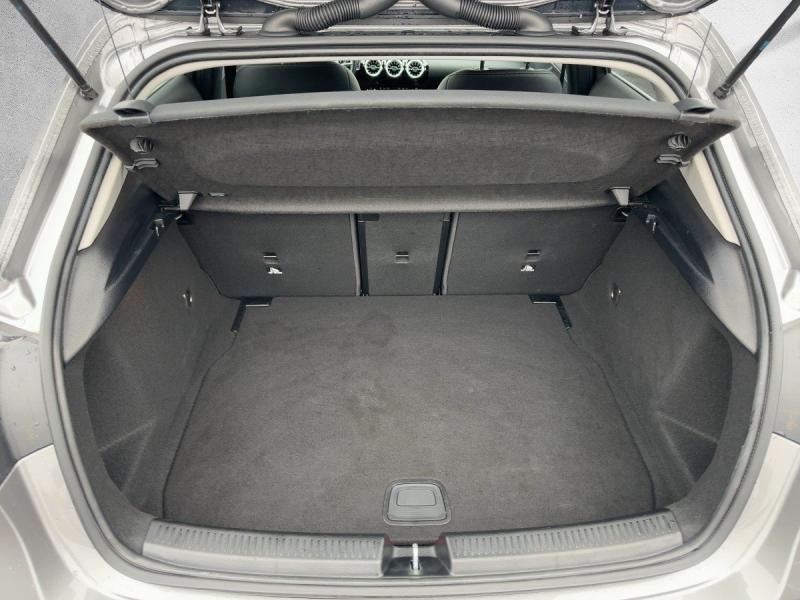 MERCEDES-BENZ A 180 d Progressive