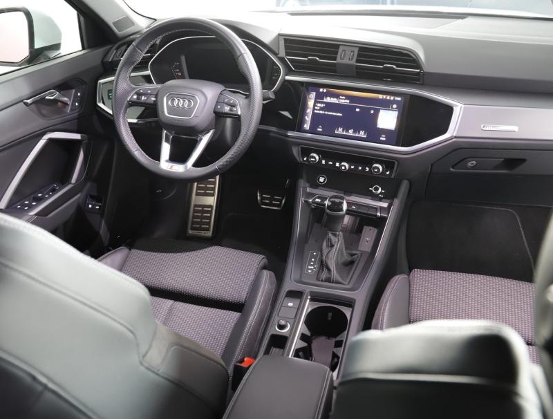 Audi Q3 e-tron 45 TFSI e S line exterieur