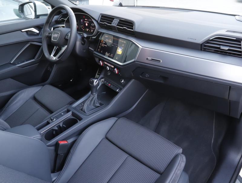 Audi Q3 e-tron 45 TFSI e S line exterieur