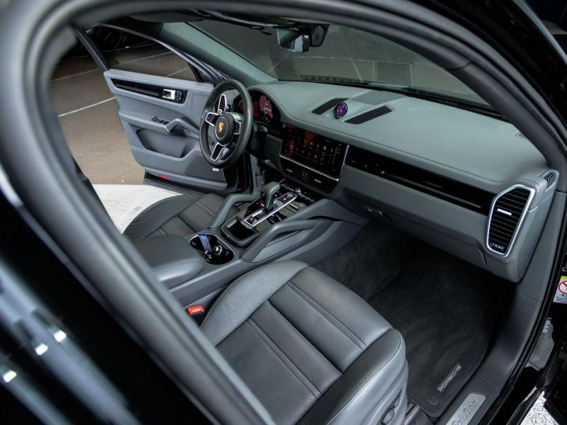 Porsche Cayenne E-Hybrid Coupé Platinum Edition