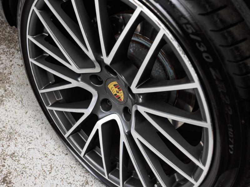 Porsche Cayenne E-Hybrid Coupé Platinum Edition