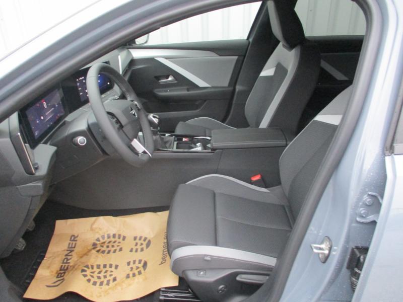 Opel ASTRA L 5T BED 1.2 130P