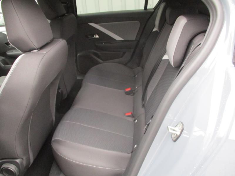 Opel ASTRA L 5T BED 1.2 130P