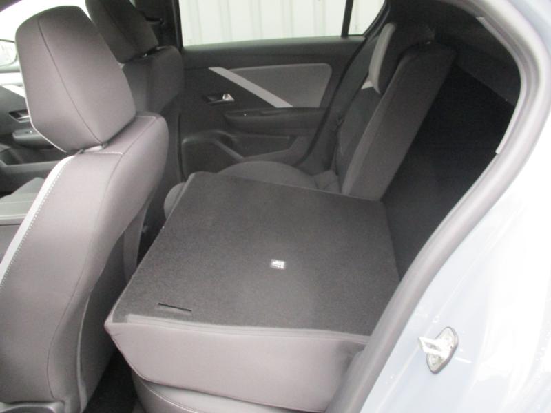 Opel ASTRA L 5T BED 1.2 130P