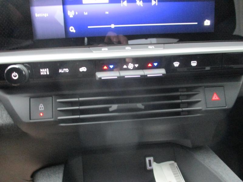 Opel GRANDLAND BED 1.2 DKG 145PS