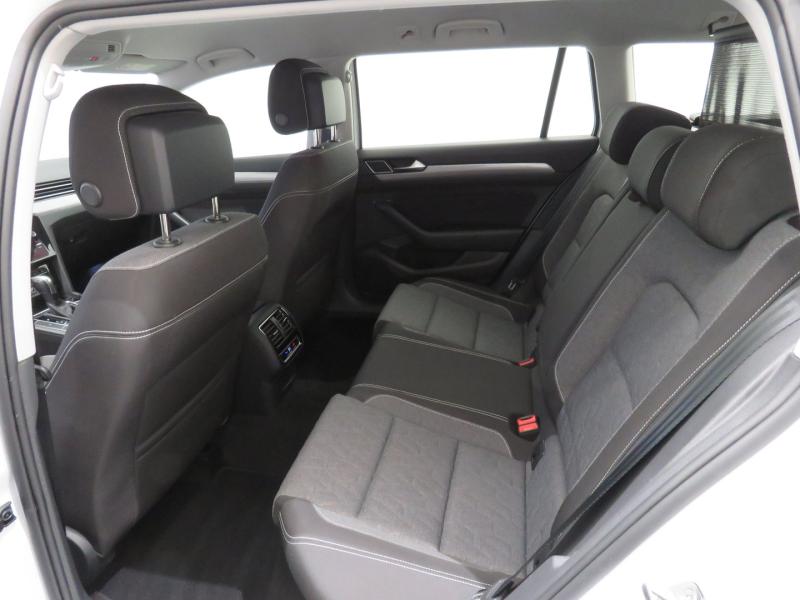 VW Passat Variant Business TDI SCR DSG