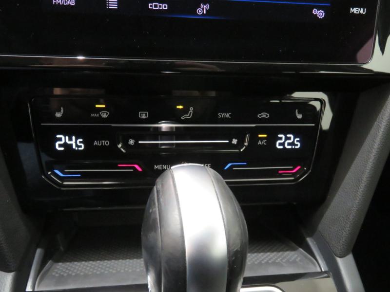 VW Passat Variant Business TDI SCR DSG