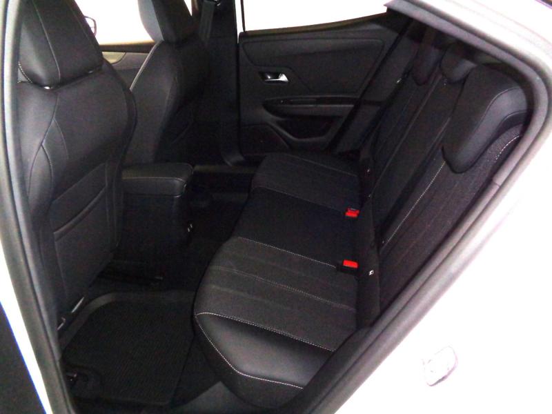 Opel MOKKA ELE 1.2 S/S AT8 130PS