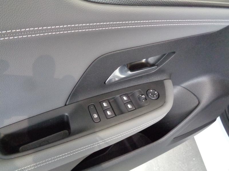 Opel MOKKA ELE 1.2 S/S AT8 130PS