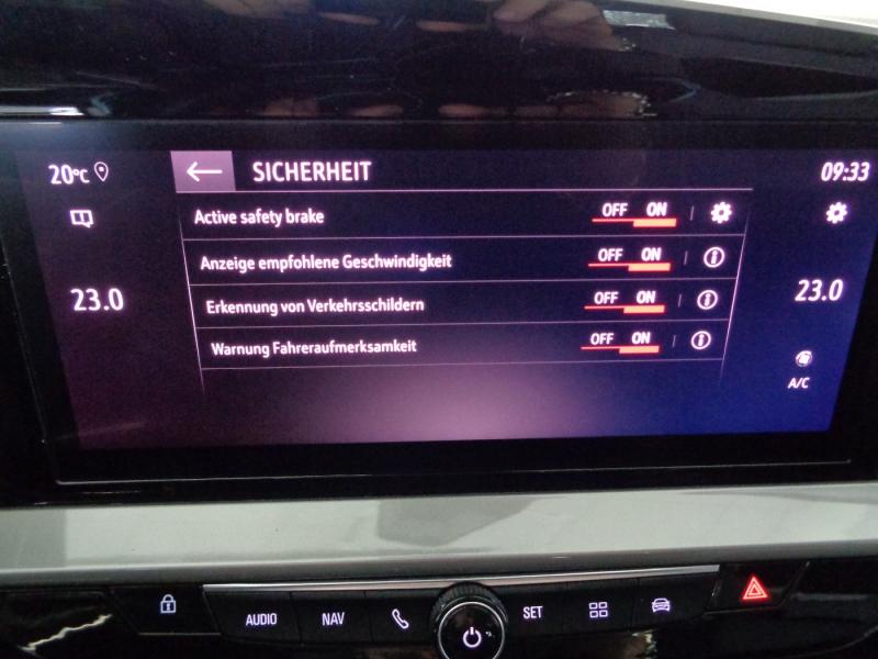 Opel MOKKA ELE 1.2 S/S AT8 130PS