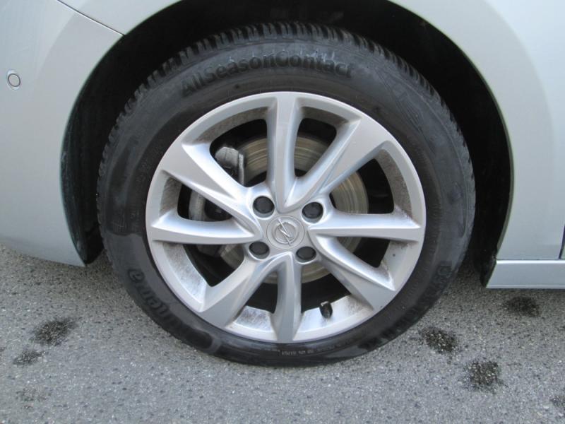 Opel Corsa 12 Turbo Elegance