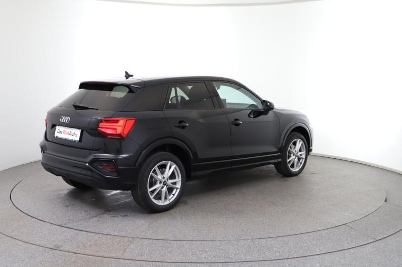 Audi Q2 30 TFSI admired