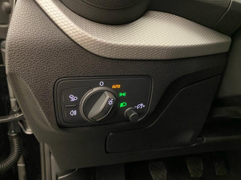 Audi Q2 30 TFSI admired