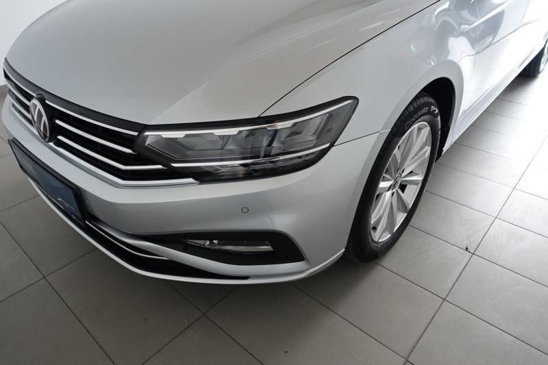 VW Passat Variant Business TDI 4MOTION DSG