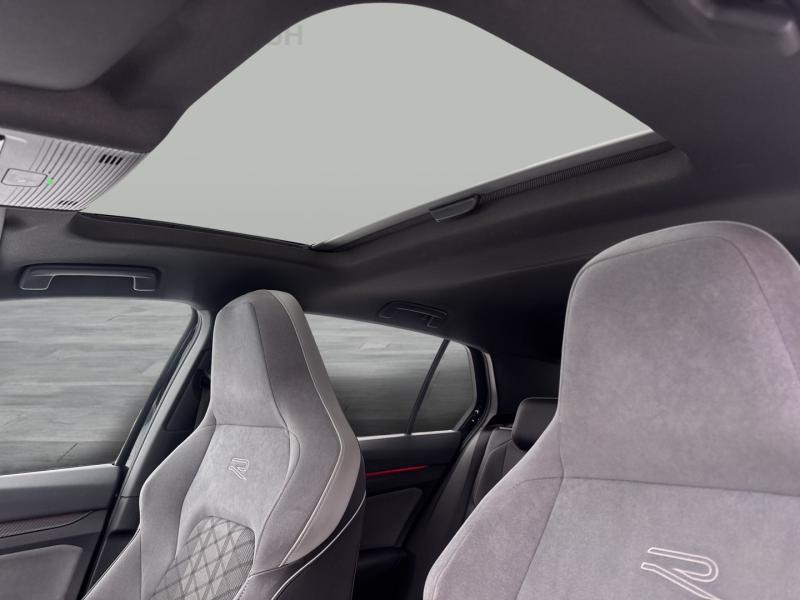 VW Golf R-Line mHEV TSI DSG
