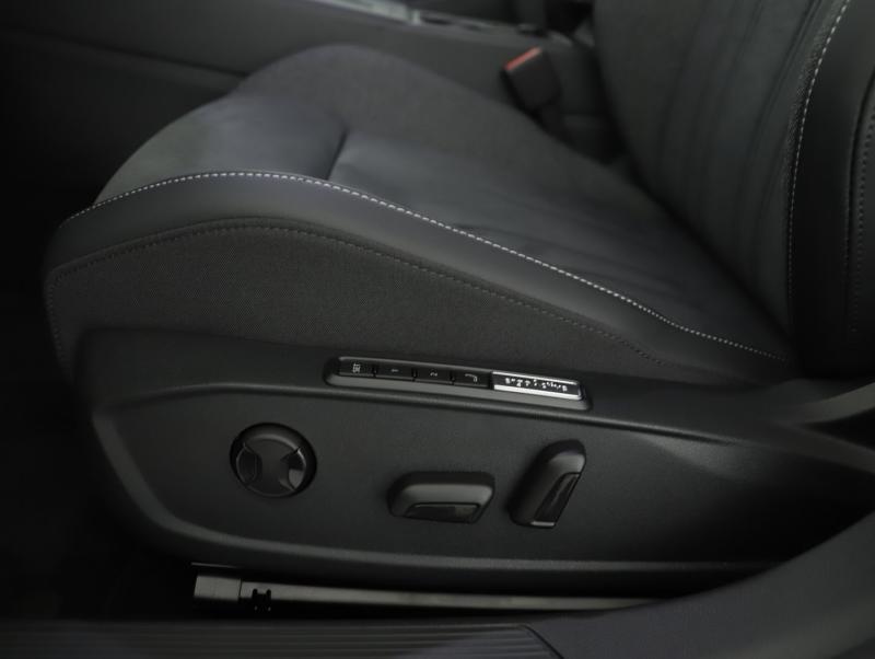 VW Golf Rabbit eHybrid DSG 150 kW