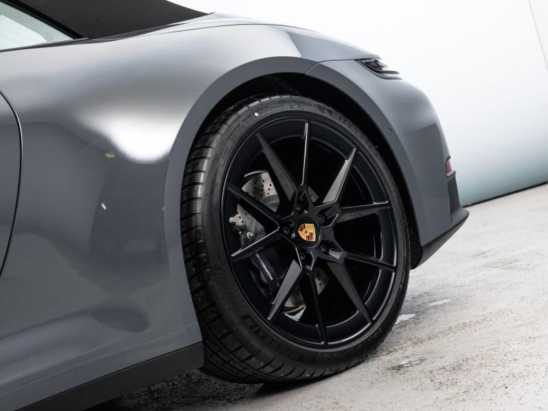 Porsche 911 Carrera Cabriolet