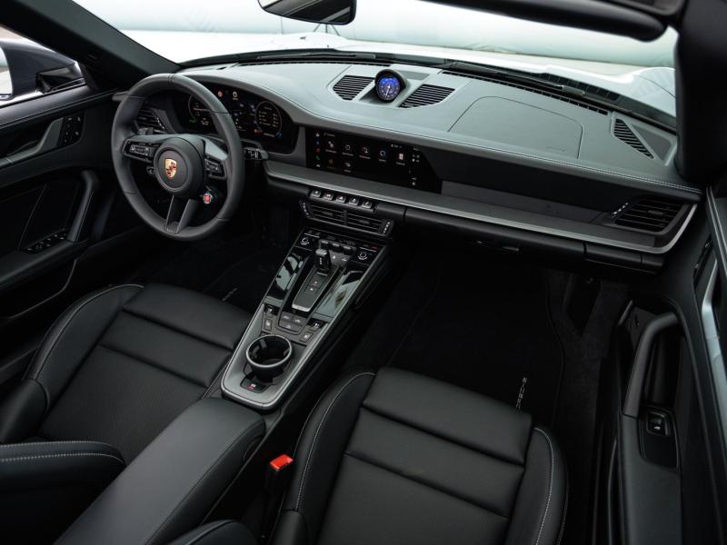 Porsche 911 Carrera Cabriolet