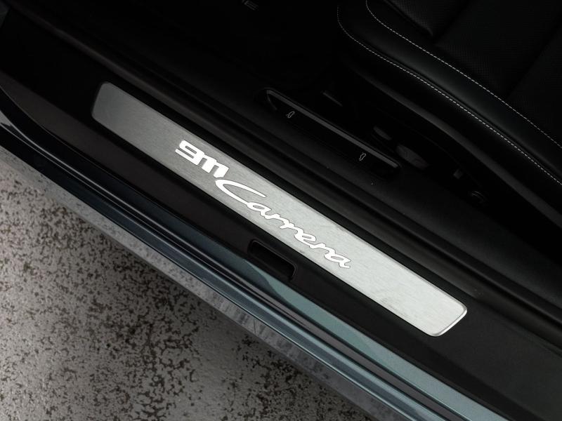 Porsche 911 Carrera Cabriolet