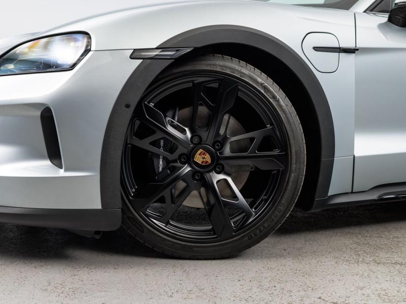 Porsche Taycan 4 Cross Turismo